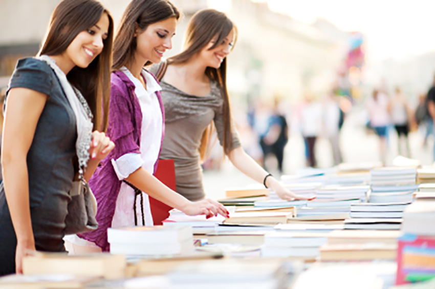 Auslagemöglichkeiten für Publikationen auf Messen, in Concept Stores